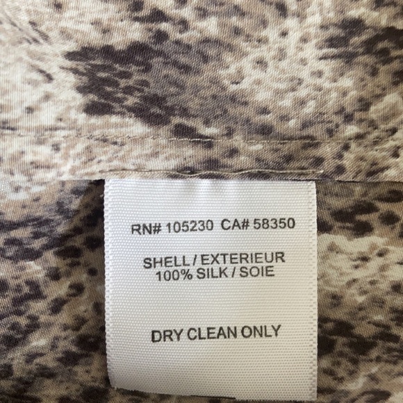 JOIE- Silk, animal print sleeveless blouse. - Picture 4 of 5